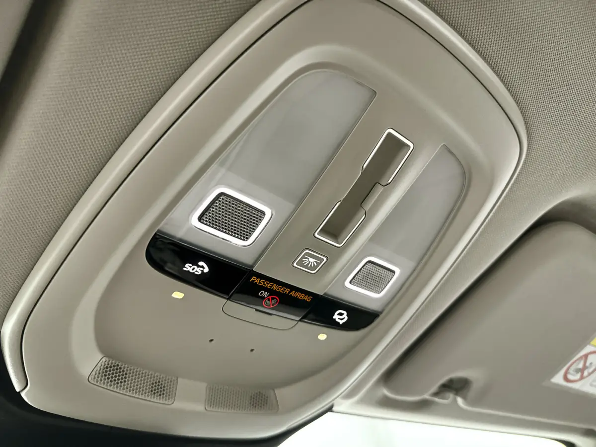 T8 Plug-in hybrid AWD Ultra Dark | Panoramadak | 360° camera | Luchtvering | Harman Kardon | Head-up display | Stoel- en stuurverwarming