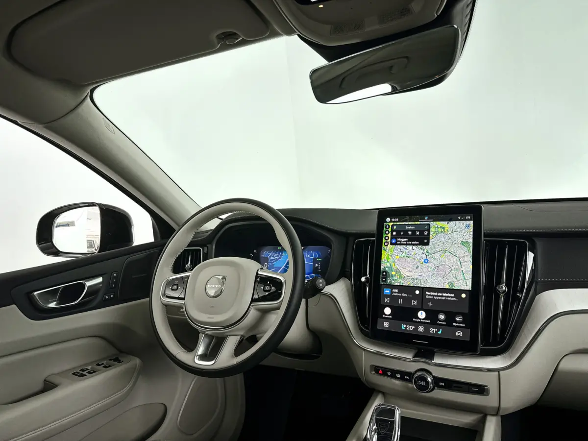T8 Plug-in hybrid AWD Ultra Dark | Panoramadak | 360° camera | Luchtvering | Harman Kardon | Head-up display | Stoel- en stuurverwarming
