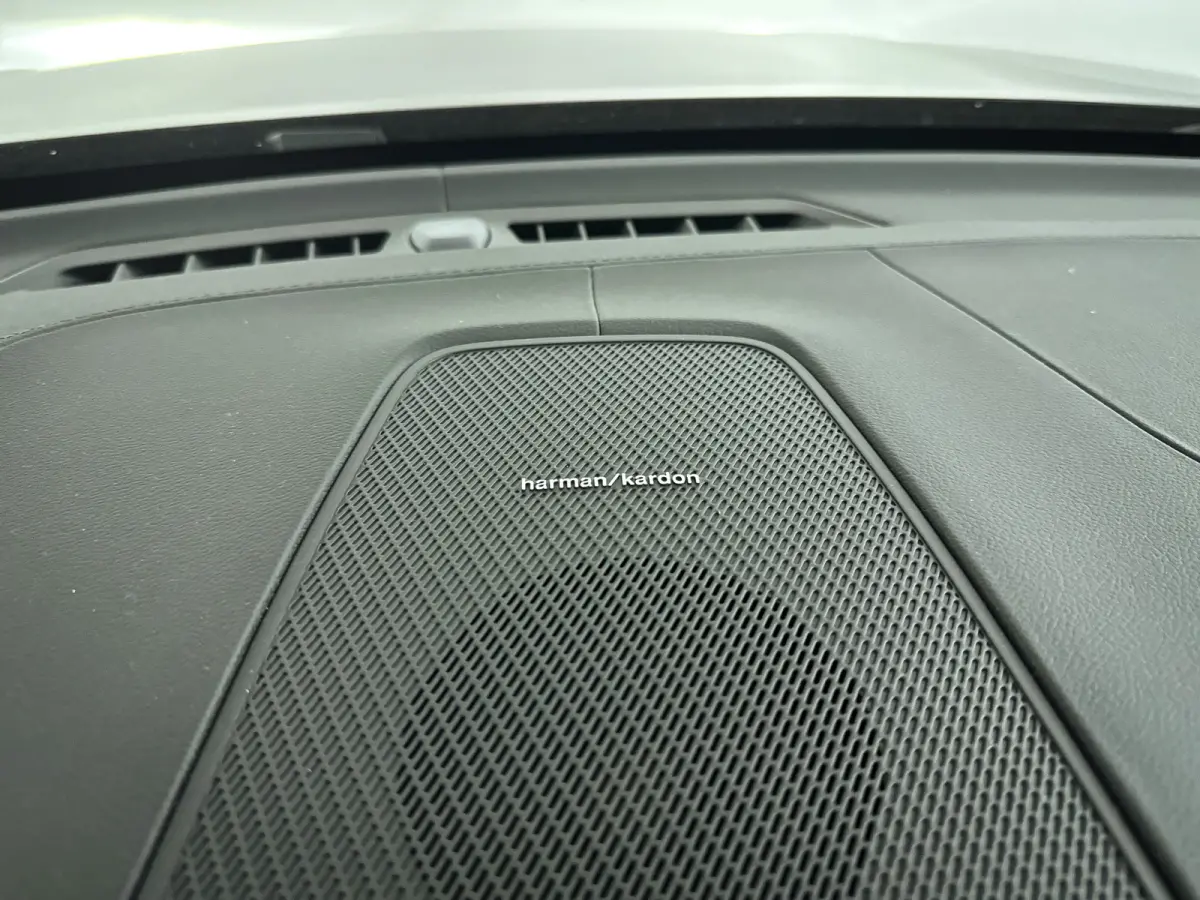 T8 Plug-in hybrid AWD Ultra Dark | Panoramadak | 360° camera | Luchtvering | Harman Kardon | Head-up display | Stoel- en stuurverwarming
