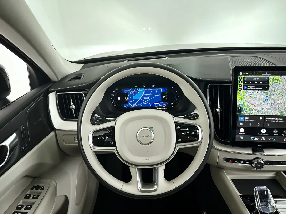 T8 Plug-in hybrid AWD Ultra Dark | Panoramadak | 360° camera | Luchtvering | Harman Kardon | Head-up display | Stoel- en stuurverwarming