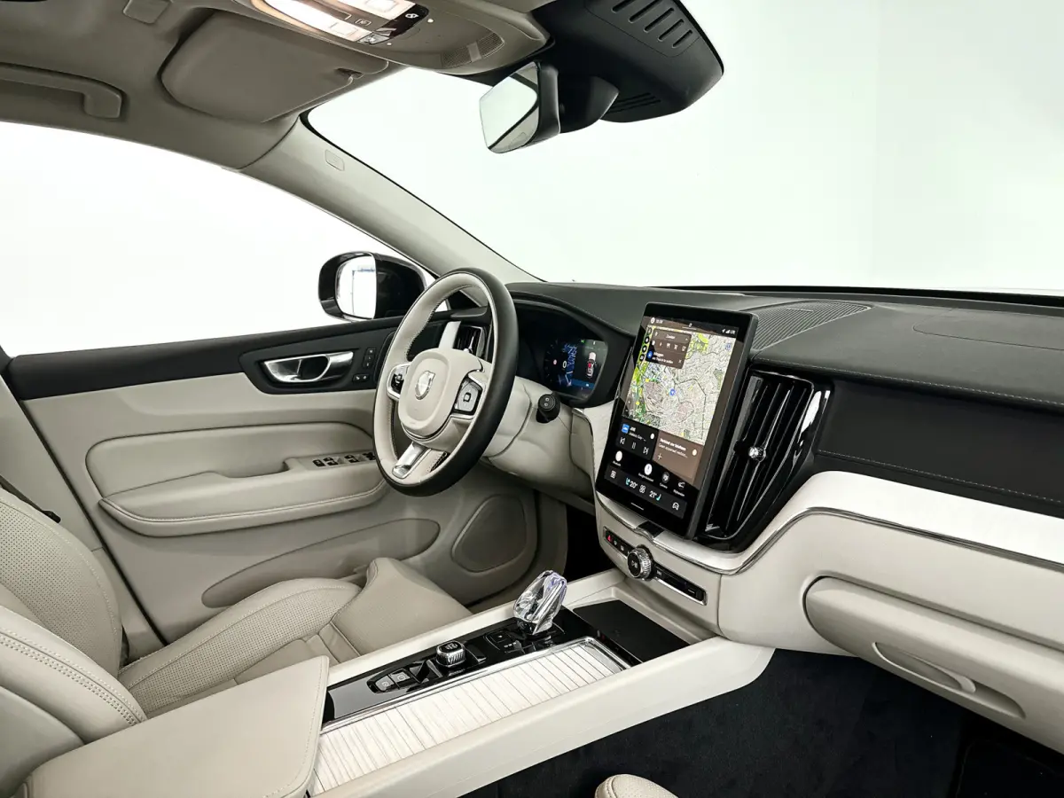 T8 Plug-in hybrid AWD Ultra Dark | Panoramadak | 360° camera | Luchtvering | Harman Kardon | Head-up display | Stoel- en stuurverwarming