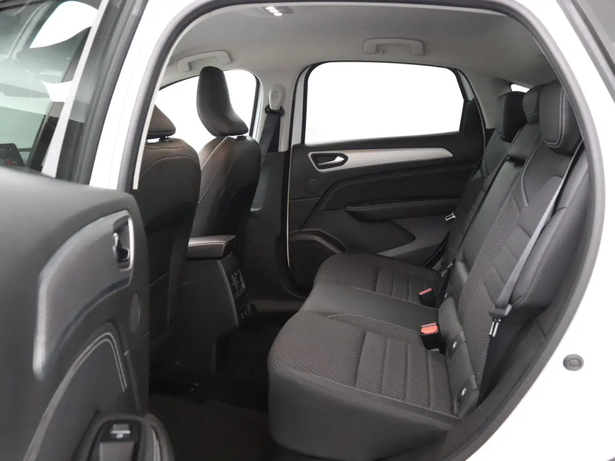 E-TECH Hybrid 145 Intens | Soh 94% | Stoel- & Stuurverw. | Parkeercamera |