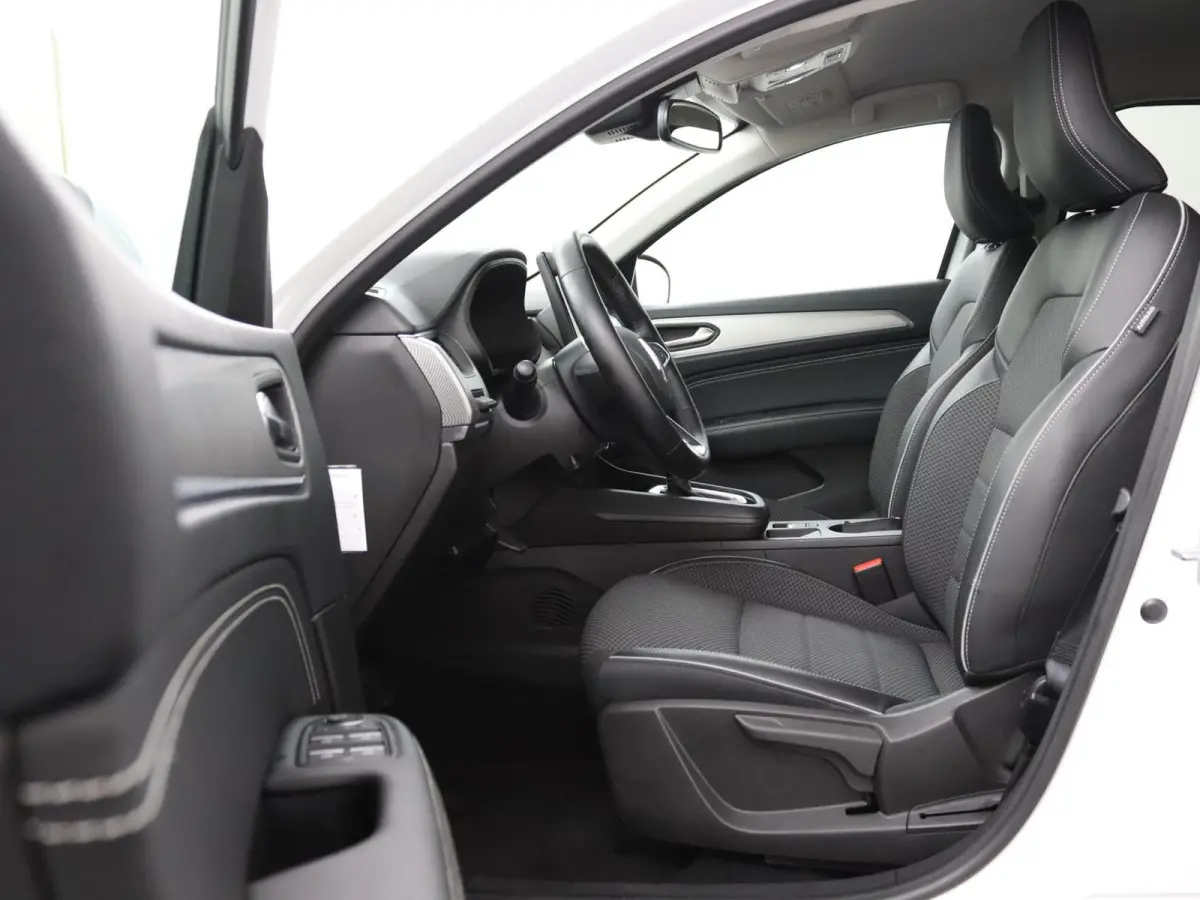 E-TECH Hybrid 145 Intens | Soh 94% | Stoel- & Stuurverw. | Parkeercamera |