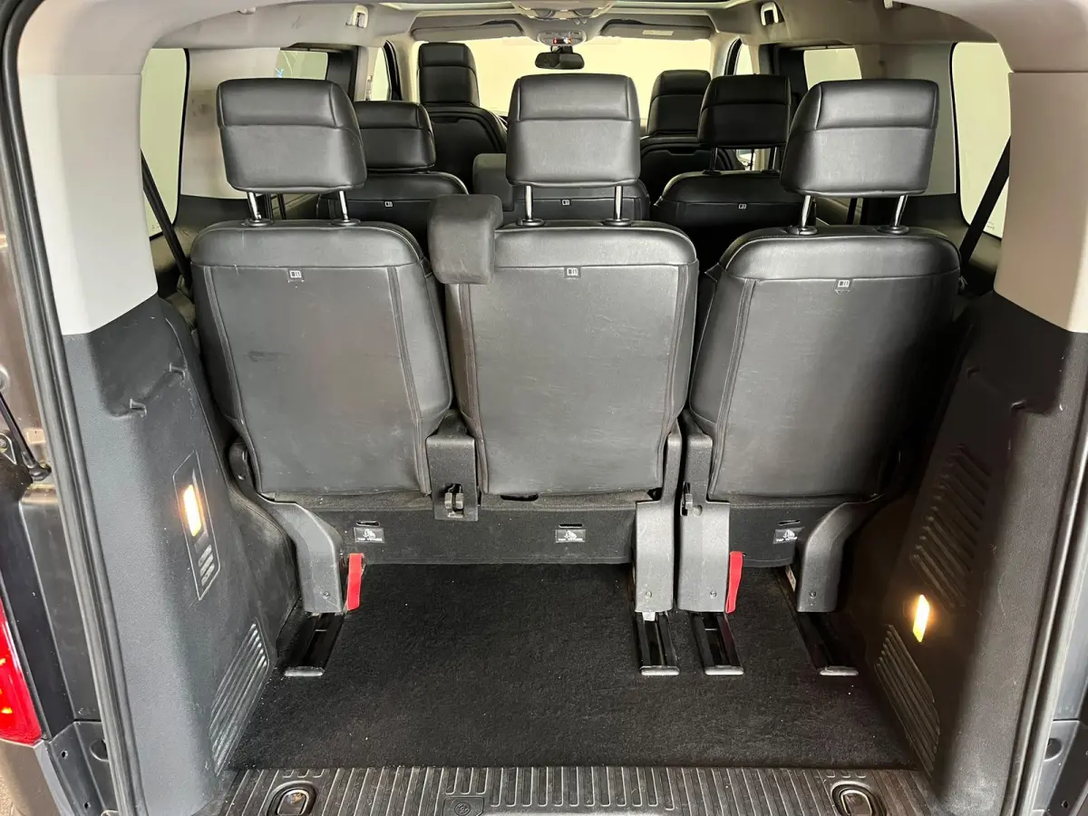 Verso L2 Extra Range Luxury 75 kWh 8p Personen bus Panorama dak Lederen bekleding Voorstoelen Climate Control Apple Carplay Android Auto Parkeer sensoren Cruise Control Bumpers in kleur