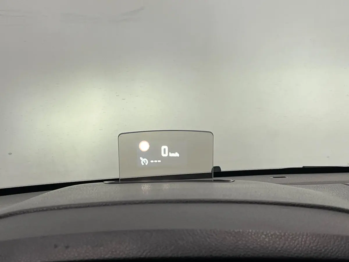 Verso L2 Extra Range Luxury 75 kWh 8p Personen bus Panorama dak Lederen bekleding Voorstoelen Climate Control Apple Carplay Android Auto Parkeer sensoren Cruise Control Bumpers in kleur
