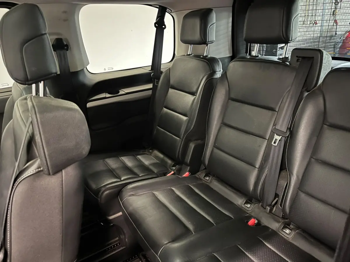 Verso L2 Extra Range Luxury 75 kWh 8p Personen bus Panorama dak Lederen bekleding Voorstoelen Climate Control Apple Carplay Android Auto Parkeer sensoren Cruise Control Bumpers in kleur