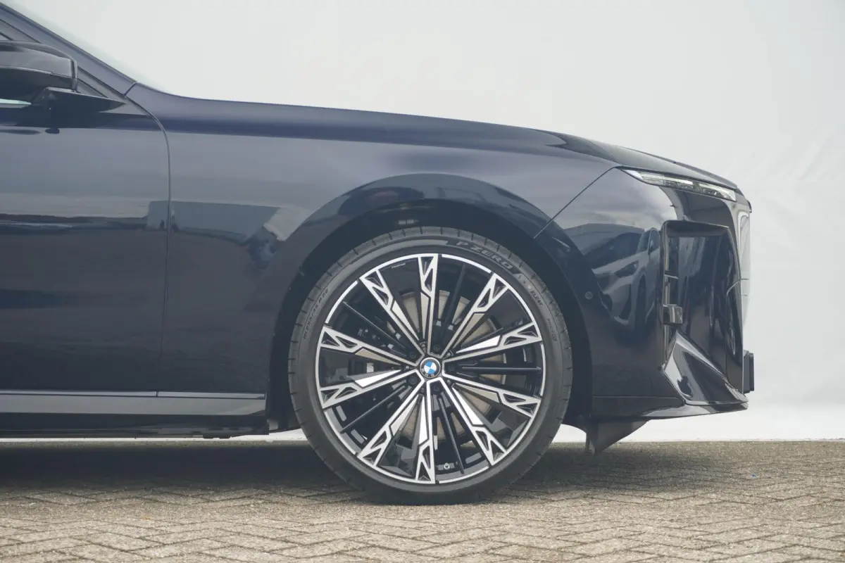 xDrive50 Connoisseur Pack | M Sportpakket Pro | Executive Lounge | Bowers & Wilkins