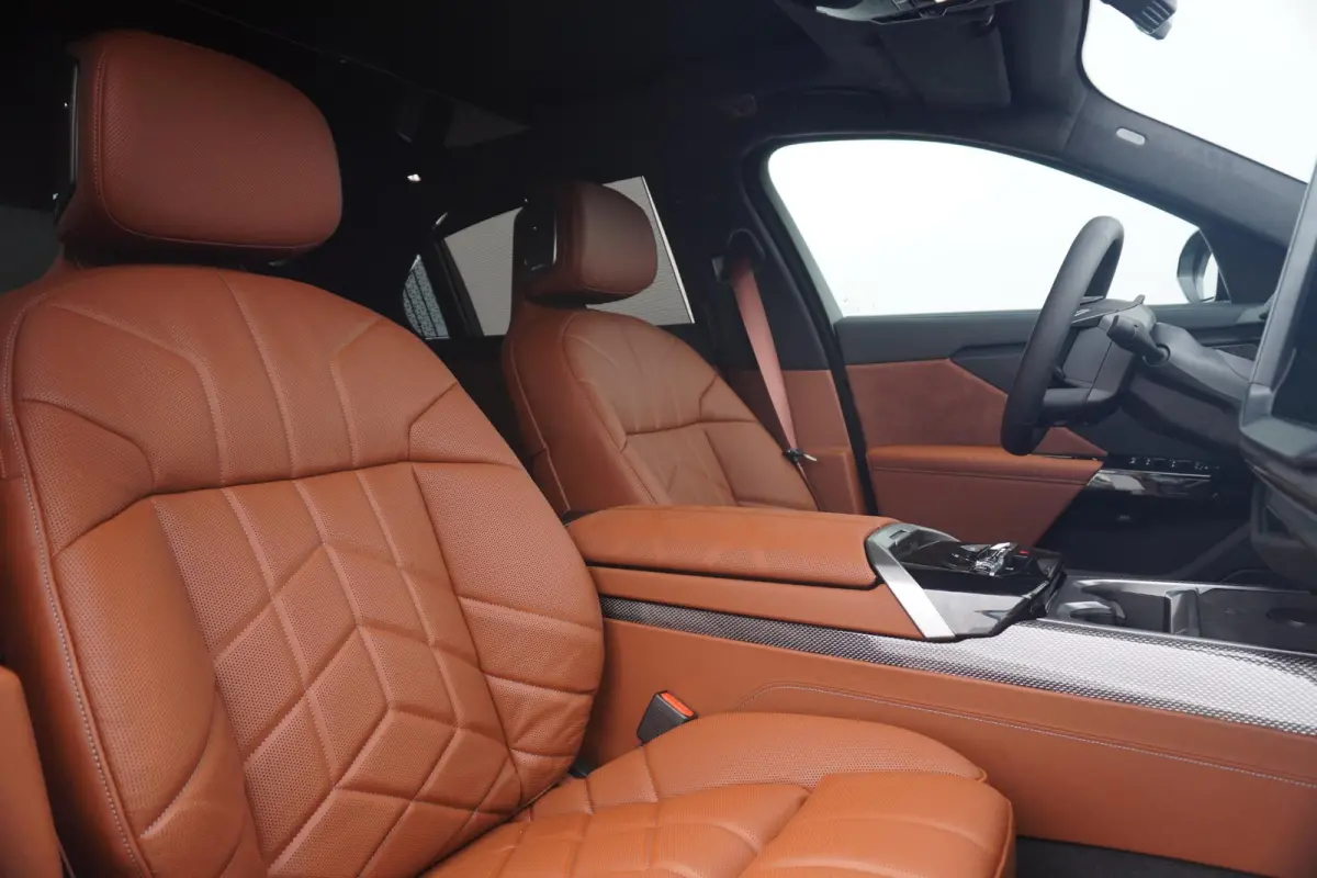 xDrive50 Connoisseur Pack | M Sportpakket Pro | Executive Lounge | Bowers & Wilkins