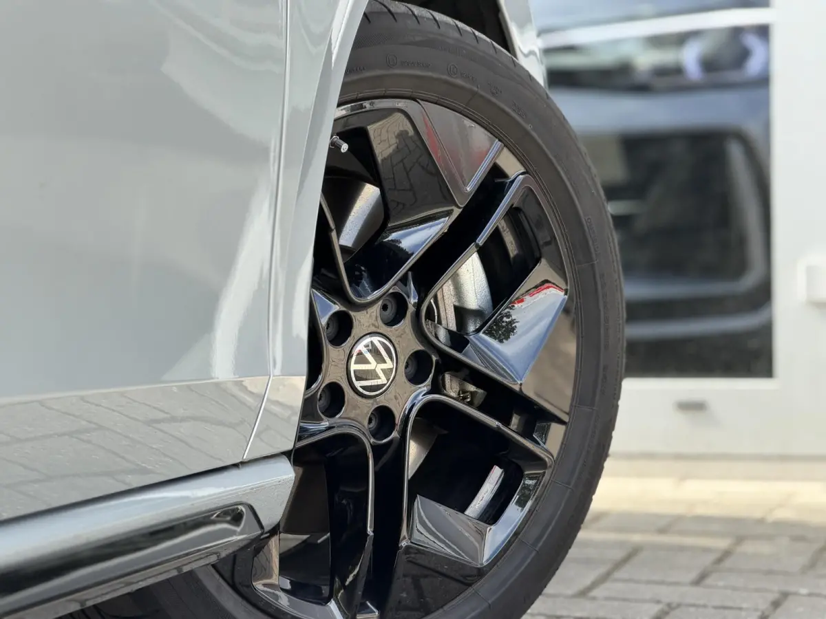 1.5 eHybrid R-Line |Pano|Leer|Memory|Ventilatie|Massage|HUD|