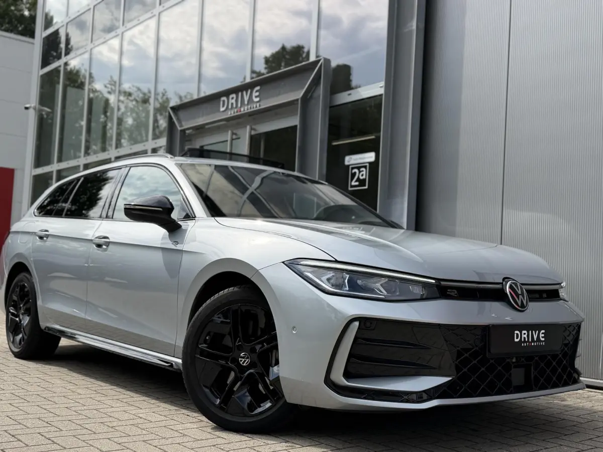 1.5 eHybrid R-Line |Pano|Leer|Memory|Ventilatie|Massage|HUD|