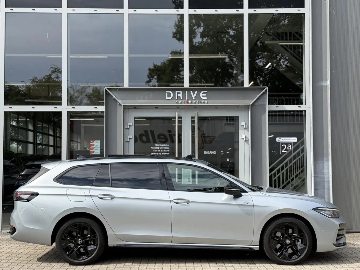 1.5 eHybrid R-Line |Pano|Leer|Memory|Ventilatie|Massage|HUD|