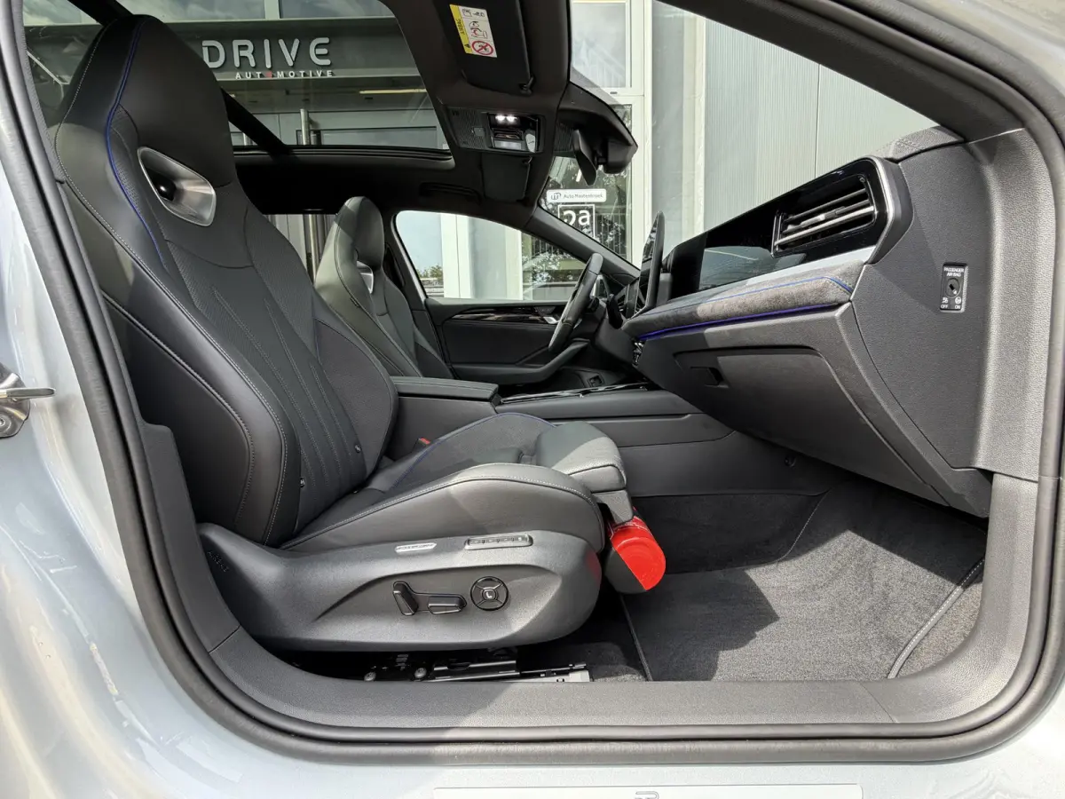 1.5 eHybrid R-Line |Pano|Leer|Memory|Ventilatie|Massage|HUD|