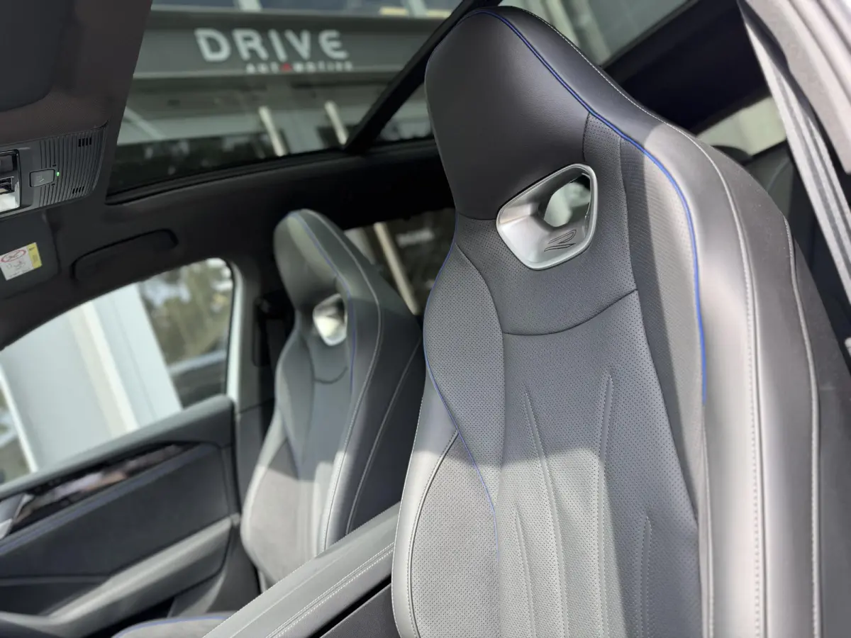 1.5 eHybrid R-Line |Pano|Leer|Memory|Ventilatie|Massage|HUD|