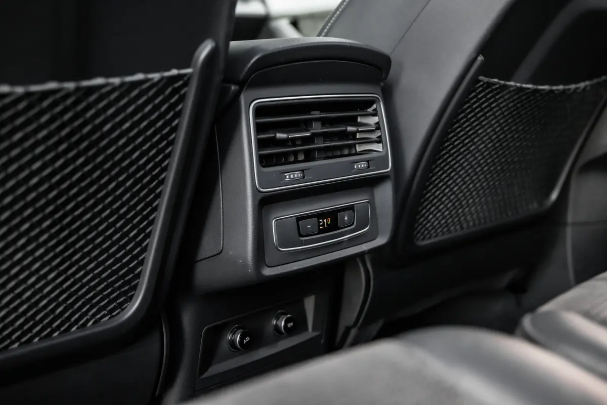 55 TFSI e quattro Pro Line Plus | Panoramdak | Bang & Olufsen | HUD | Servosluiting | | Alarm klasse 3 | Audio installatie premium | Cruisecontrol adaptief