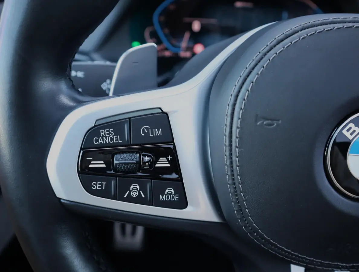 xDrive45e M Sport High Executive | Pano | H+K | Trekhaak | Comfort Stoelen | Co-pilot