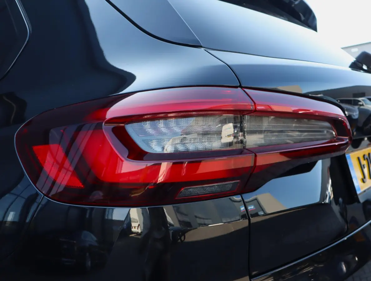 xDrive45e M Sport High Executive | Pano | H+K | Trekhaak | Comfort Stoelen | Co-pilot