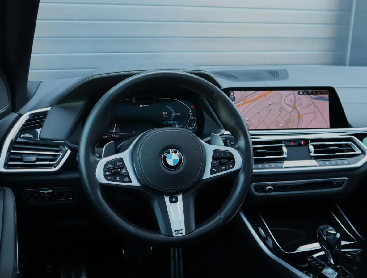 xDrive45e M Sport High Executive | Pano | H+K | Trekhaak | Comfort Stoelen | Co-pilot