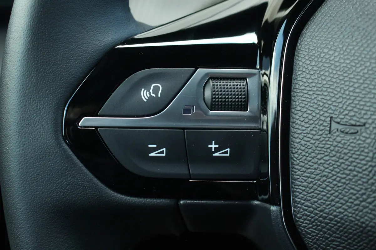EV Allure 50 kWh | Climate | Navi | Cruise | Keyless | LED | DAB | PDC | Climate | Navi | Cruise | Keyless | LED | DAB | PDC |