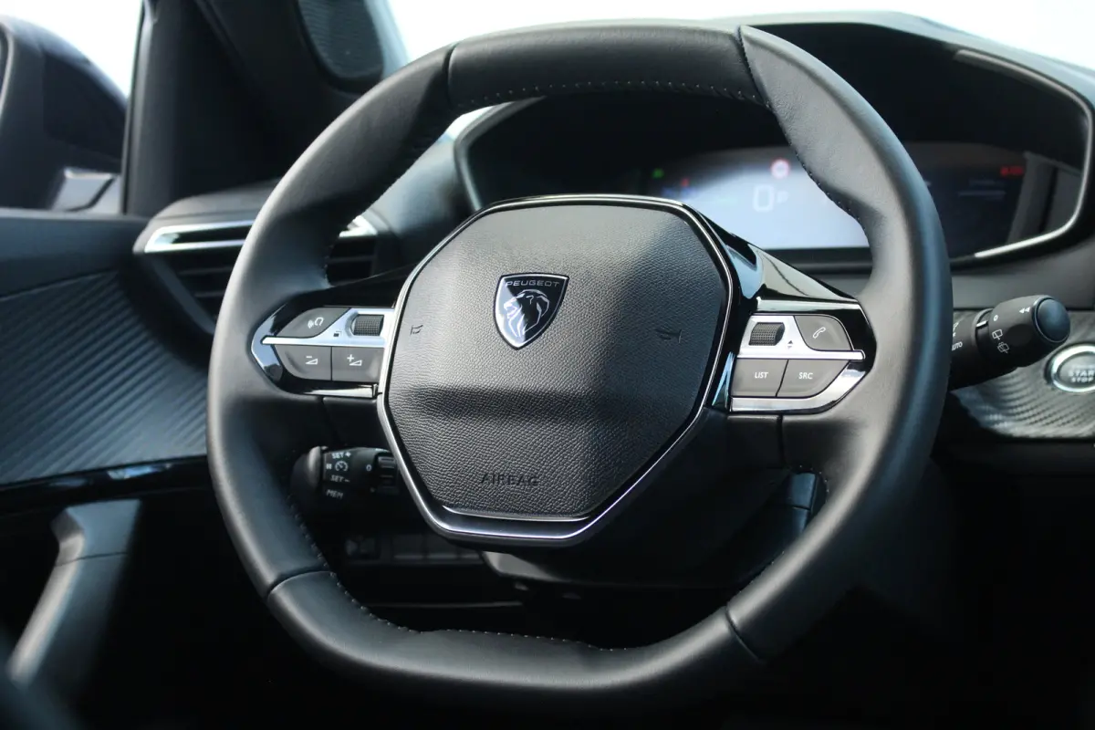 EV Allure 50 kWh | Climate | Navi | Cruise | Keyless | LED | DAB | PDC | Climate | Navi | Cruise | Keyless | LED | DAB | PDC |