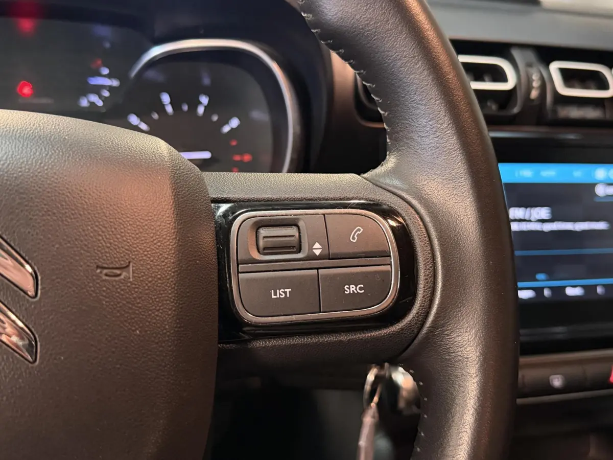 1.2 PureTech S&S Feel 16"/Navigatie/Climate/PDC/DAB/Apple Carplay & Android Auto