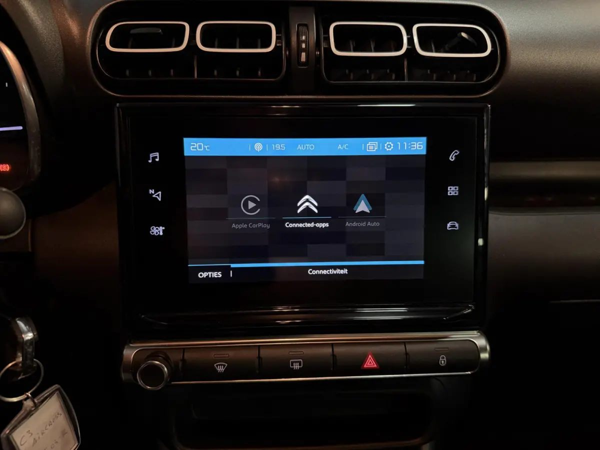 1.2 PureTech S&S Feel 16"/Navigatie/Climate/PDC/DAB/Apple Carplay & Android Auto