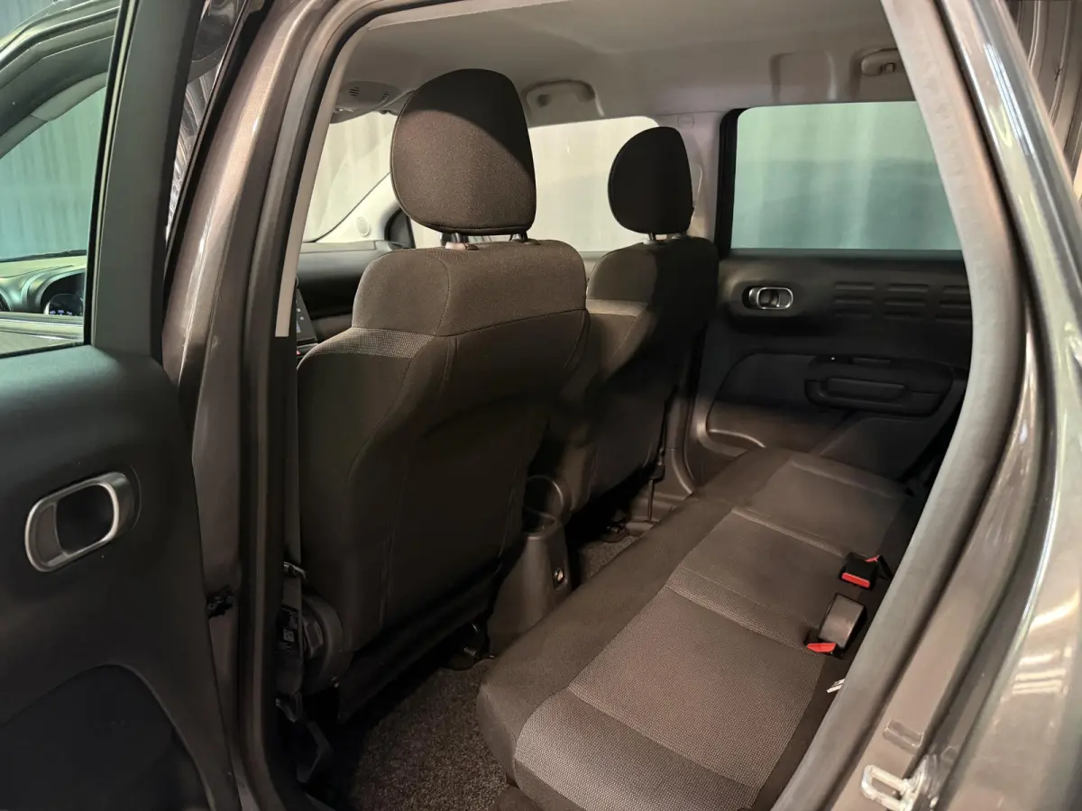 1.2 PureTech S&S Feel 16"/Navigatie/Climate/PDC/DAB/Apple Carplay & Android Auto