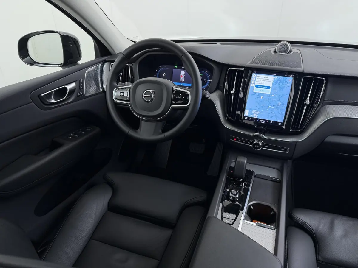 2.0 T8 Plug-in hybrid AWD Ultra Dark VAN:49.900,- VOOR:46.877,- UW HERFSTVOORDEEL:3.023,- T8 12 MND. BOVAG GARANTIE | HEAD UP | PANORAMA DAK | ACHTERUITRIJ CAMERA | BOWERS & WILKINS | MEM. S