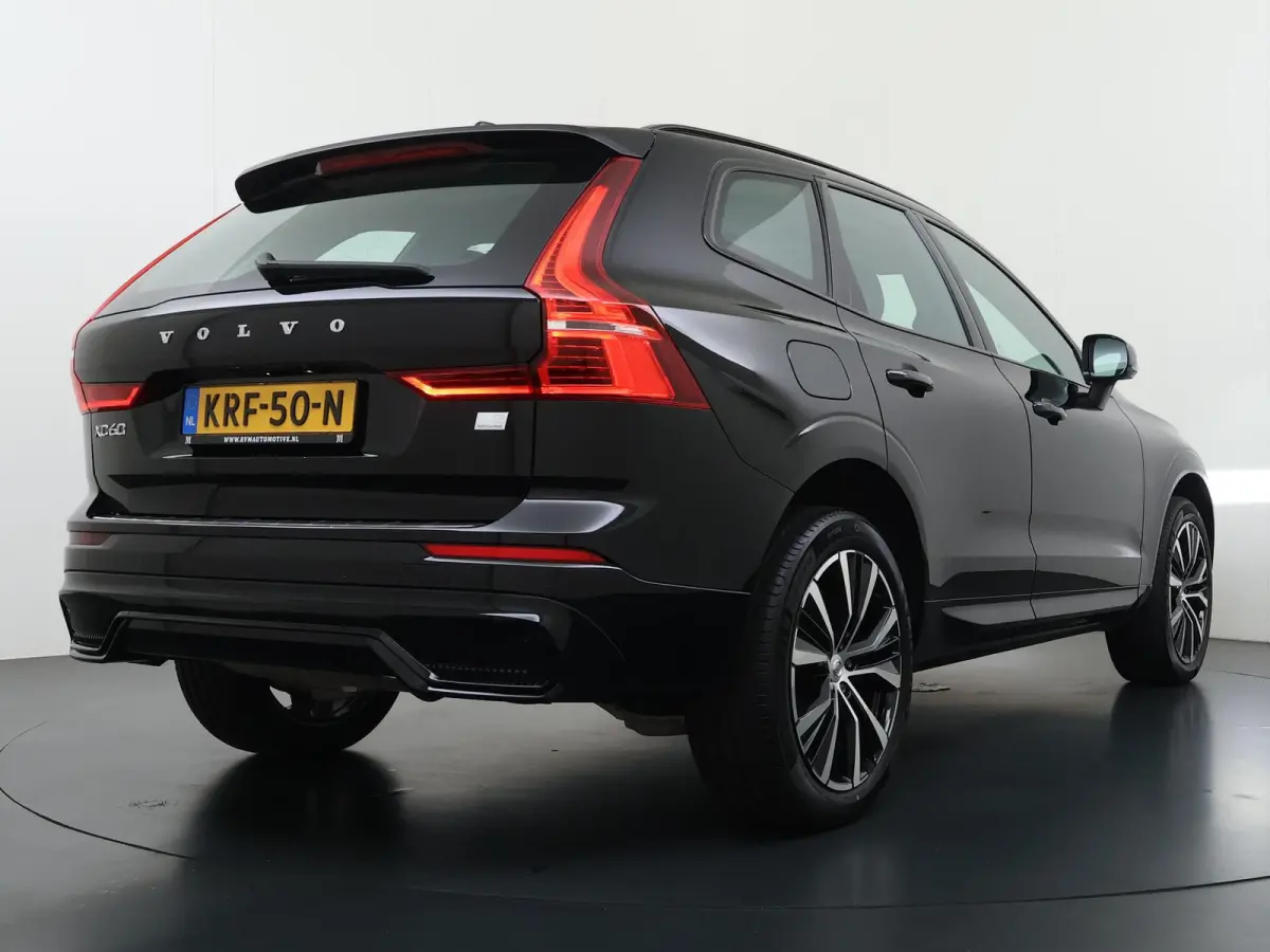 2.0 T8 Plug-in hybrid AWD Ultra Dark VAN:49.900,- VOOR:46.877,- UW HERFSTVOORDEEL:3.023,- T8 12 MND. BOVAG GARANTIE | HEAD UP | PANORAMA DAK | ACHTERUITRIJ CAMERA | BOWERS & WILKINS | MEM. S