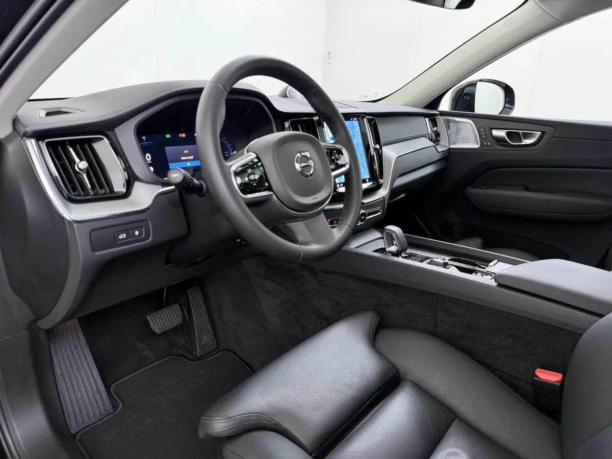 2.0 T8 Plug-in hybrid AWD Ultra Dark VAN:49.900,- VOOR:46.877,- UW HERFSTVOORDEEL:3.023,- T8 12 MND. BOVAG GARANTIE | HEAD UP | PANORAMA DAK | ACHTERUITRIJ CAMERA | BOWERS & WILKINS | MEM. S