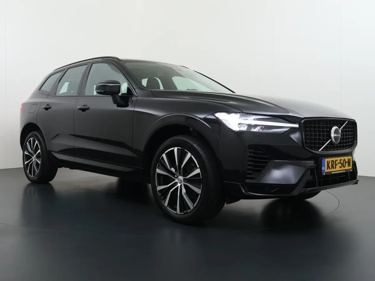 2.0 T8 Plug-in hybrid AWD Ultra Dark VAN:49.900,- VOOR:46.877,- UW HERFSTVOORDEEL:3.023,- T8 12 MND. BOVAG GARANTIE | HEAD UP | PANORAMA DAK | ACHTERUITRIJ CAMERA | BOWERS & WILKINS | MEM. S