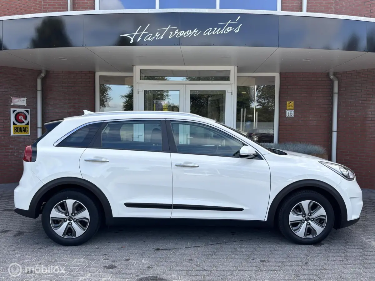 1.6 GDi Hybrid DynamicLine | Camera | Clima | Apple Carplay/Android Auto |