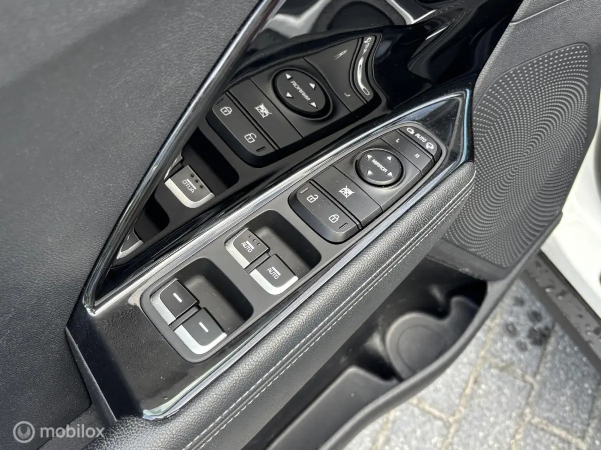 1.6 GDi Hybrid DynamicLine | Camera | Clima | Apple Carplay/Android Auto |