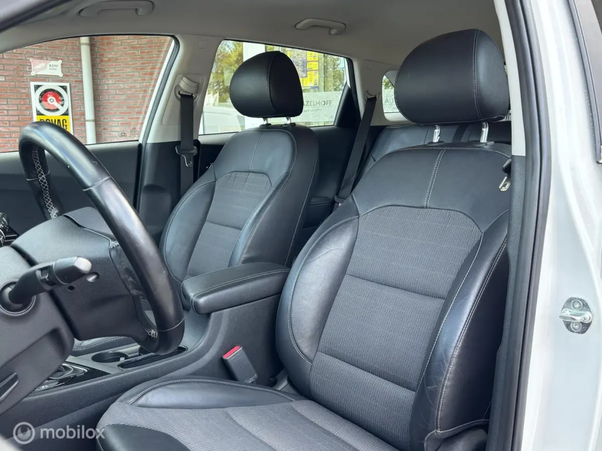 1.6 GDi Hybrid DynamicLine | Camera | Clima | Apple Carplay/Android Auto |
