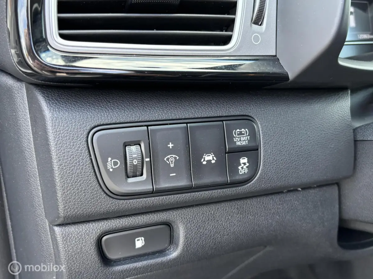 1.6 GDi Hybrid DynamicLine | Camera | Clima | Apple Carplay/Android Auto |