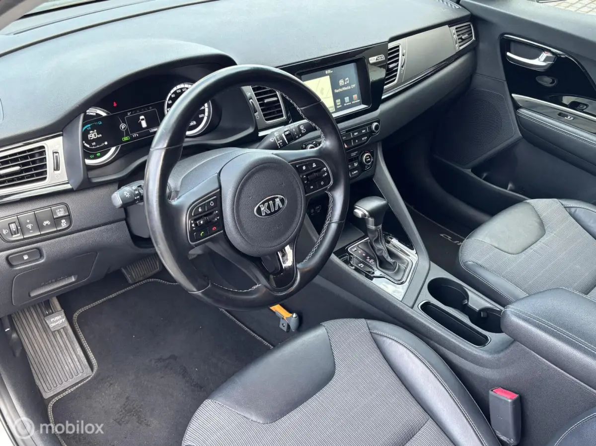 1.6 GDi Hybrid DynamicLine | Camera | Clima | Apple Carplay/Android Auto |