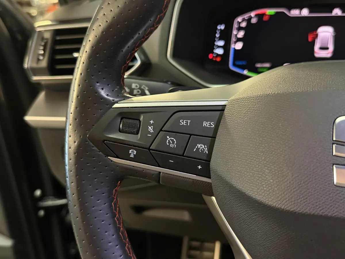 1.4 TSI e-Hybrid PHEV FR Business FABRIEKSGARANTIE 03-2028 20"/Panoramadak/Trekhaak/360 camera/Keyless/Dodehoek/Elektrische klep/Stuur + stoelverwarming v+a