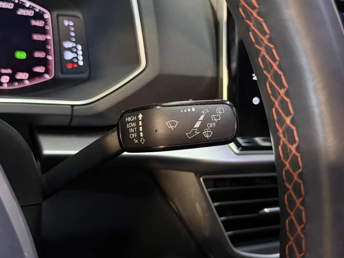 1.4 TSI e-Hybrid PHEV FR Business FABRIEKSGARANTIE 03-2028 20"/Panoramadak/Trekhaak/360 camera/Keyless/Dodehoek/Elektrische klep/Stuur + stoelverwarming v+a