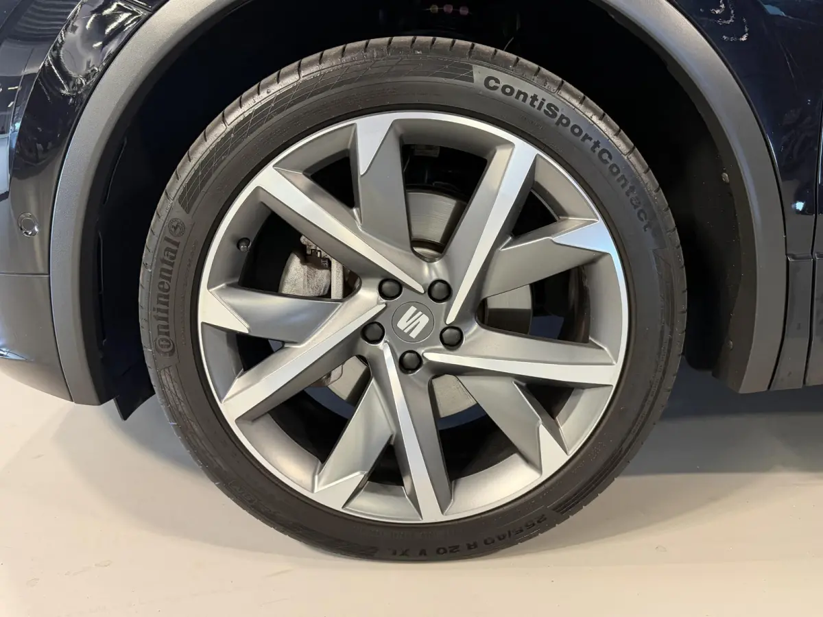 1.4 TSI e-Hybrid PHEV FR Business FABRIEKSGARANTIE 03-2028 20"/Panoramadak/Trekhaak/360 camera/Keyless/Dodehoek/Elektrische klep/Stuur + stoelverwarming v+a