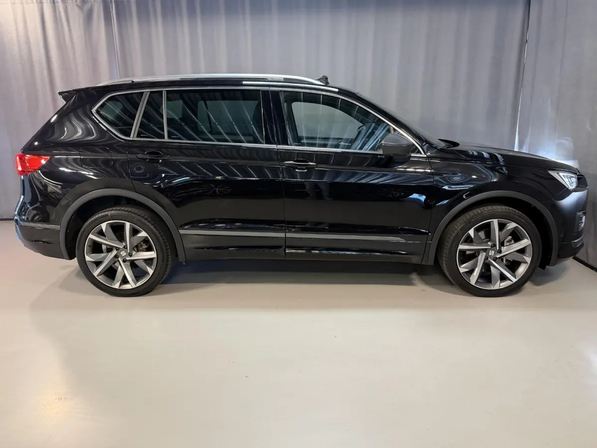 1.4 TSI e-Hybrid PHEV FR Business FABRIEKSGARANTIE 03-2028 20"/Panoramadak/Trekhaak/360 camera/Keyless/Dodehoek/Elektrische klep/Stuur + stoelverwarming v+a