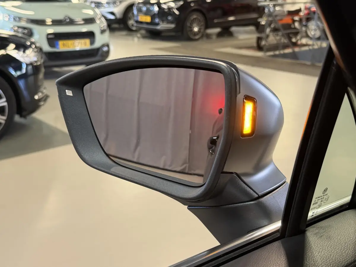 1.4 TSI e-Hybrid PHEV FR Business FABRIEKSGARANTIE 03-2028 20"/Panoramadak/Trekhaak/360 camera/Keyless/Dodehoek/Elektrische klep/Stuur + stoelverwarming v+a