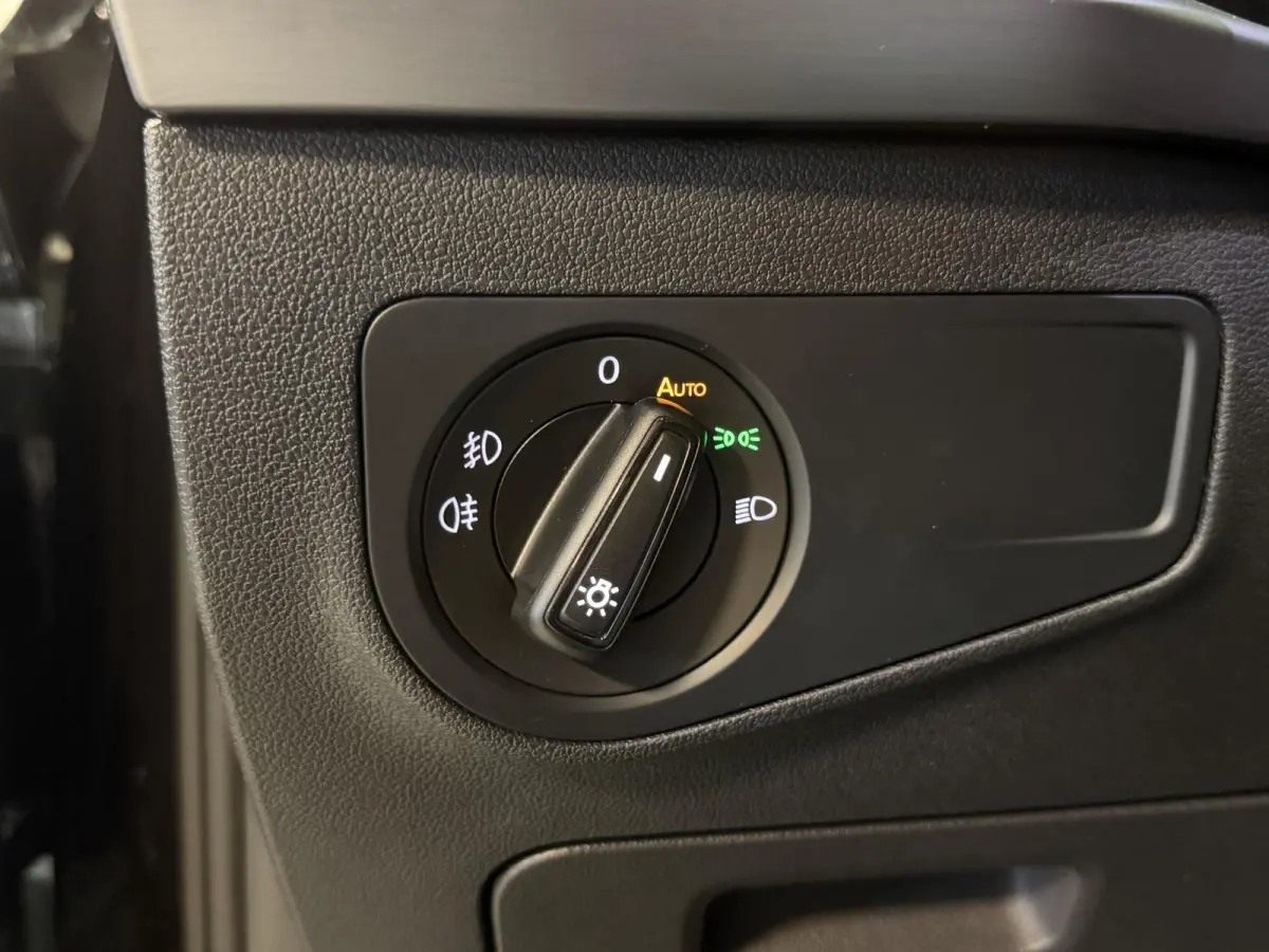 1.4 TSI e-Hybrid PHEV FR Business FABRIEKSGARANTIE 03-2028 20"/Panoramadak/Trekhaak/360 camera/Keyless/Dodehoek/Elektrische klep/Stuur + stoelverwarming v+a