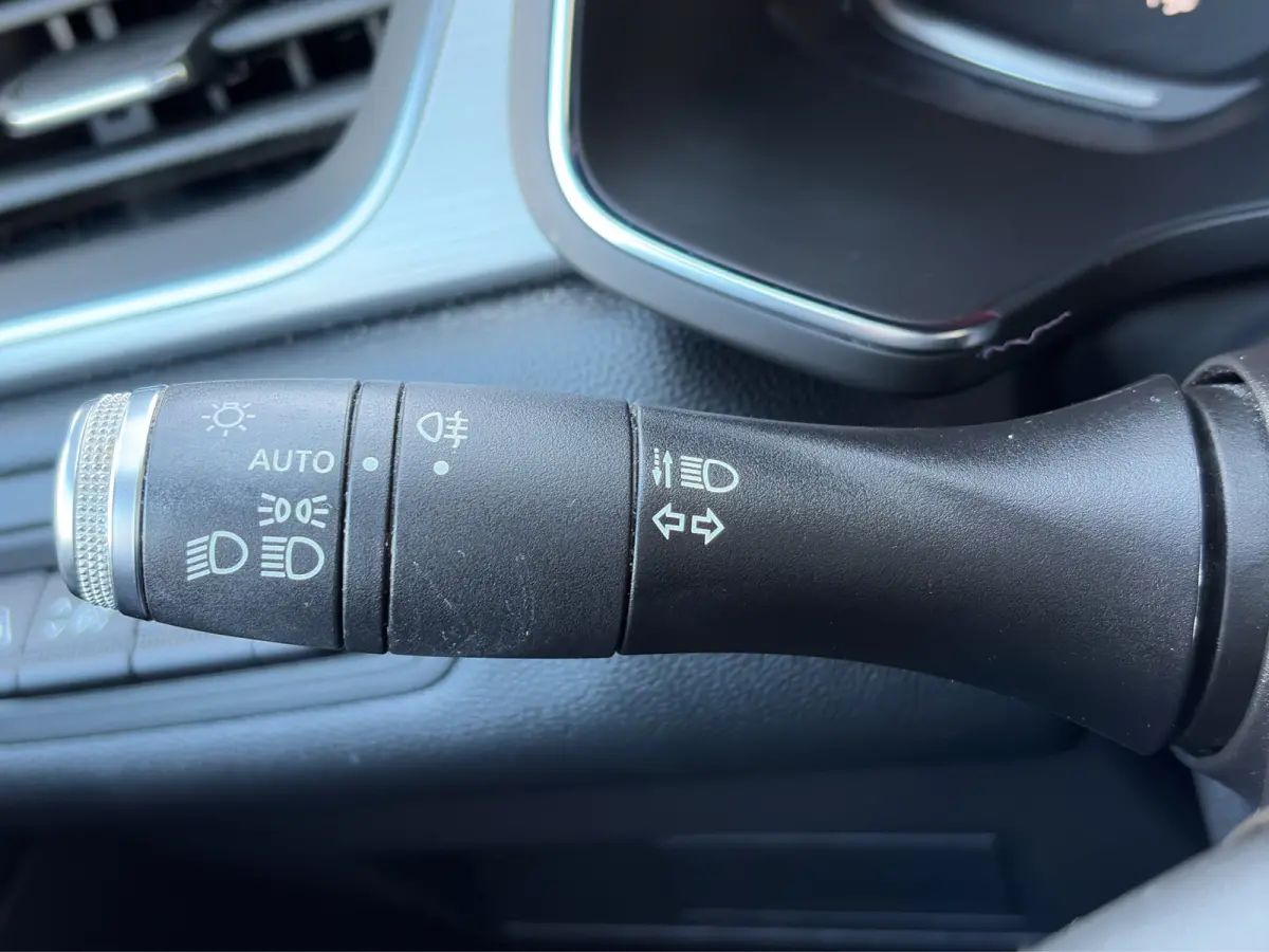 1.0 TCe 90 Intens | Panorama schuifdak | Camera | Half leder | Climate controle | Navigatie | Carplay | Parkeersensoren voor en achter | Keyless entry