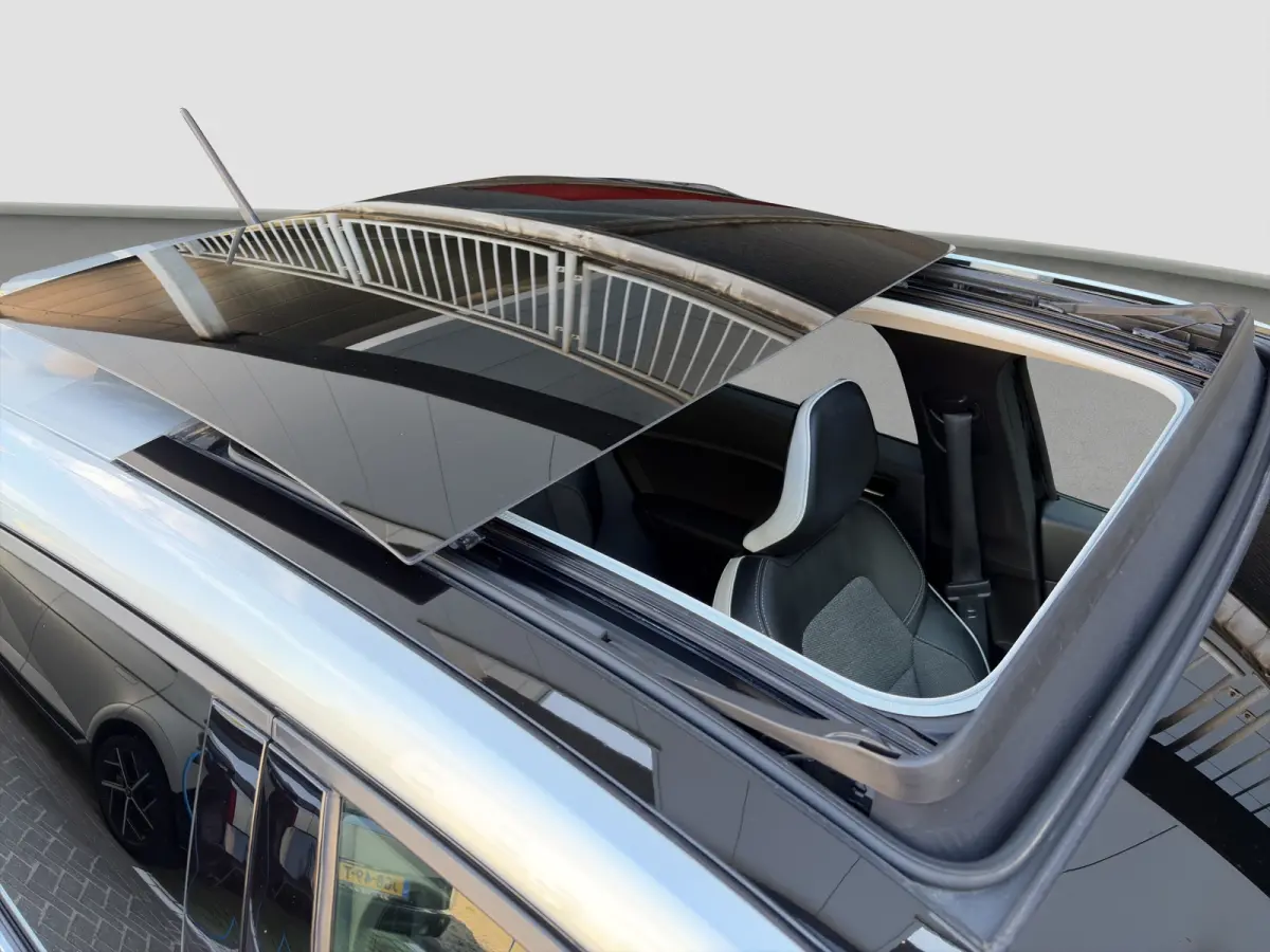 1.0 TCe 90 Intens | Panorama schuifdak | Camera | Half leder | Climate controle | Navigatie | Carplay | Parkeersensoren voor en achter | Keyless entry