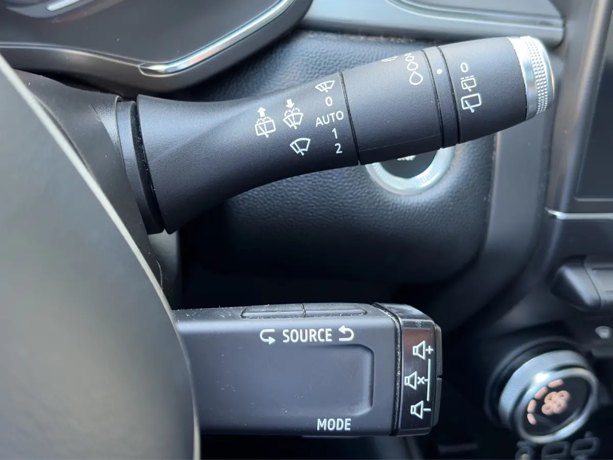 1.0 TCe 90 Intens | Panorama schuifdak | Camera | Half leder | Climate controle | Navigatie | Carplay | Parkeersensoren voor en achter | Keyless entry