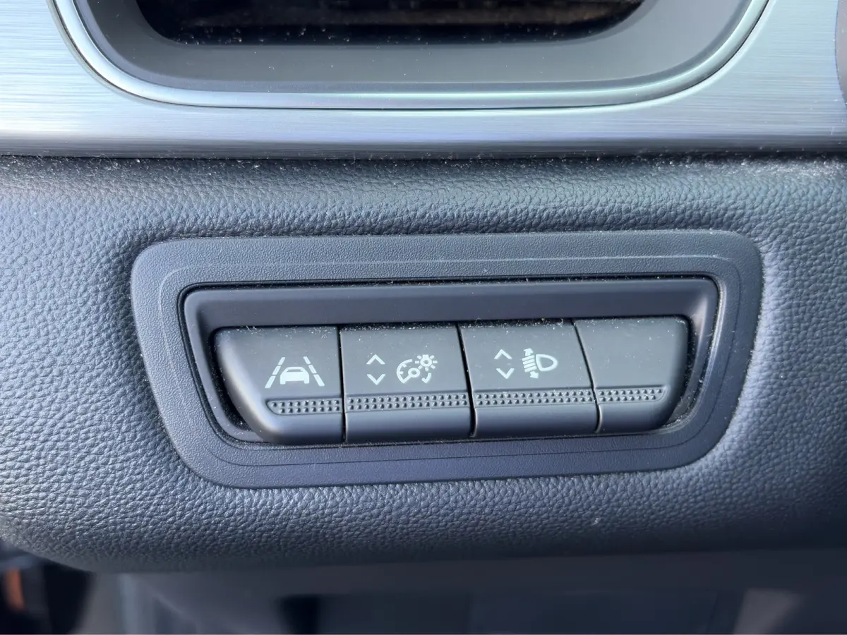 1.0 TCe 90 Intens | Panorama schuifdak | Camera | Half leder | Climate controle | Navigatie | Carplay | Parkeersensoren voor en achter | Keyless entry