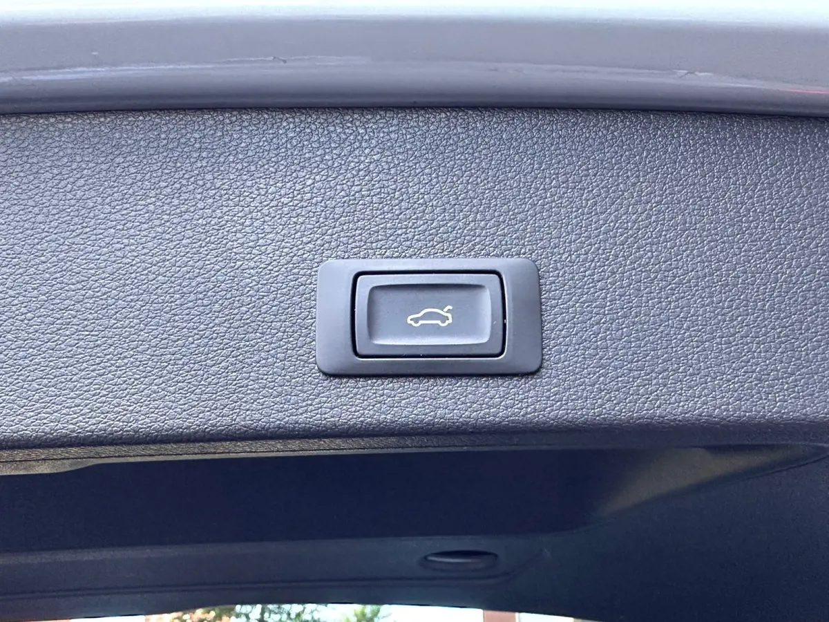 35 TFSI S-Line Leer Navi Camera Carplay Pano