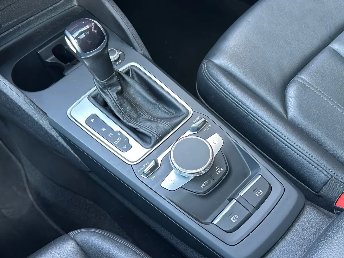 35 TFSI S-Line Leer Navi Camera Carplay Pano
