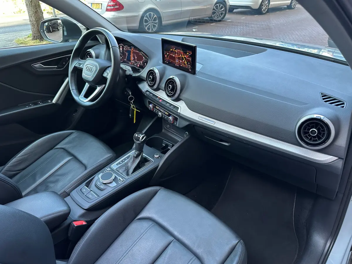 35 TFSI S-Line Leer Navi Camera Carplay Pano