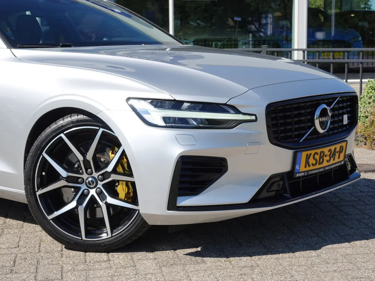 2.0 T8 AWD Polestar Engineered BOWERS & WILKINS | 360° CAM | HUD | TREKH.