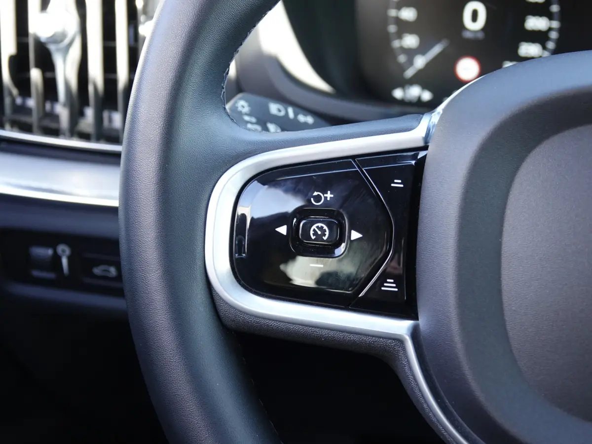 2.0 T8 AWD Polestar Engineered BOWERS & WILKINS | 360° CAM | HUD | TREKH.